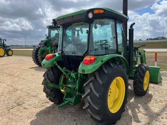 Image of John Deere 5060E equipment image 2