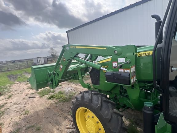 Image of John Deere 5060E equipment image 2