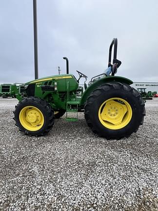 Image of John Deere 5060E equipment image 3