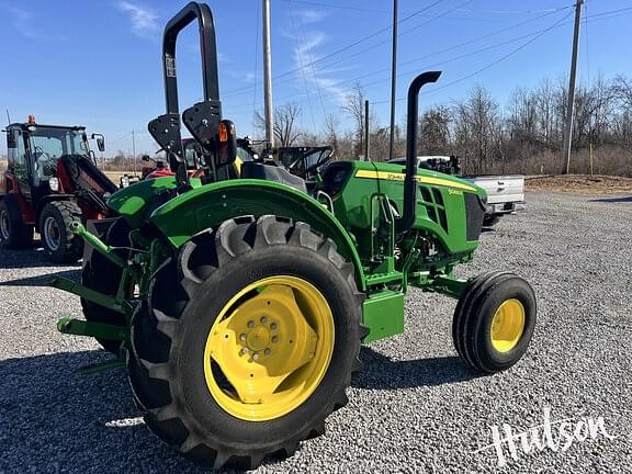 Image of John Deere 5060E equipment image 2