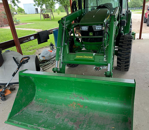 Image of John Deere 5060E equipment image 3