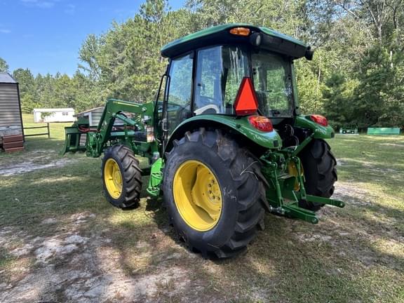 Image of John Deere 5060E equipment image 2