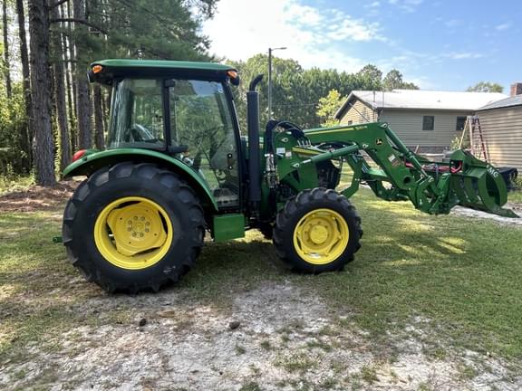 Image of John Deere 5060E equipment image 4