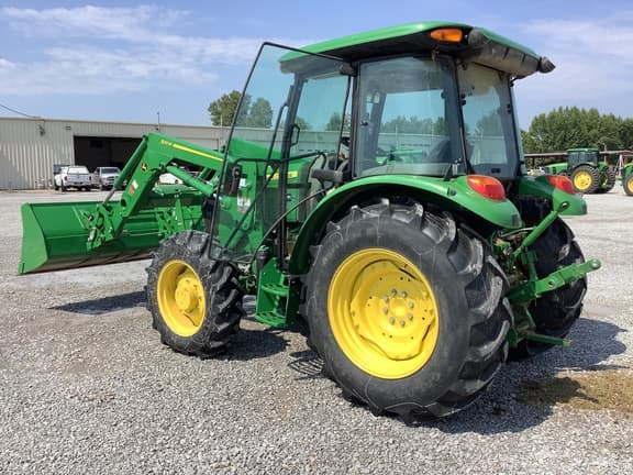 Image of John Deere 5060E equipment image 1
