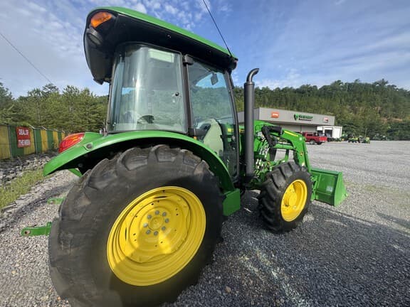 Image of John Deere 5060E equipment image 1