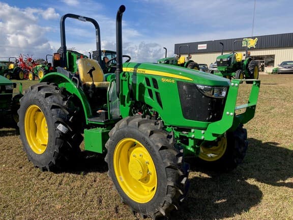 Image of John Deere 5060E Primary image