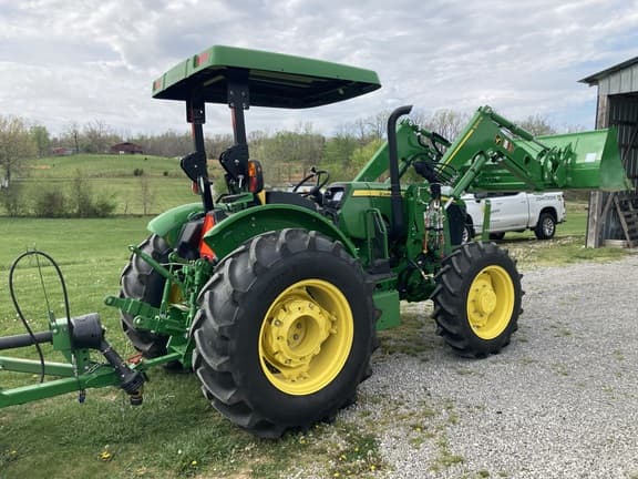 Image of John Deere 5060E equipment image 3