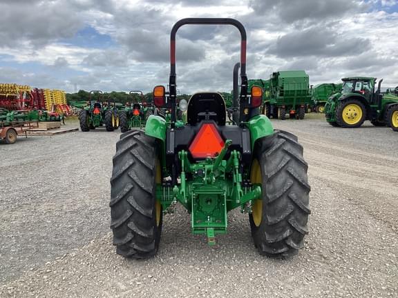 Image of John Deere 5060E equipment image 2
