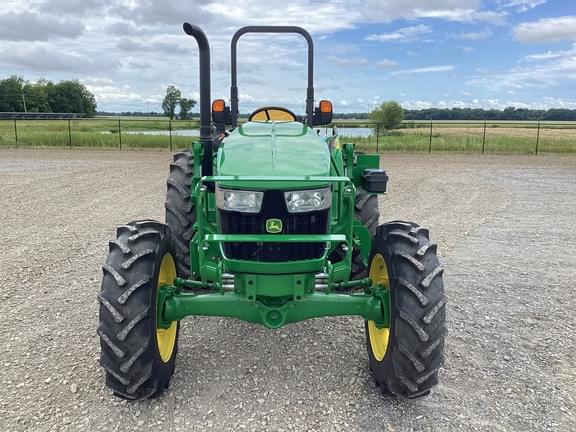 Image of John Deere 5060E equipment image 1