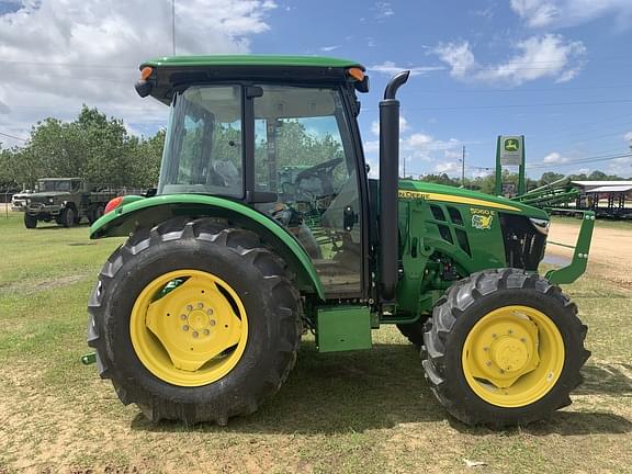 Image of John Deere 5060E equipment image 1