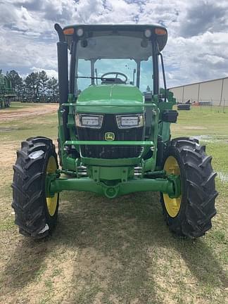 Image of John Deere 5060E equipment image 3