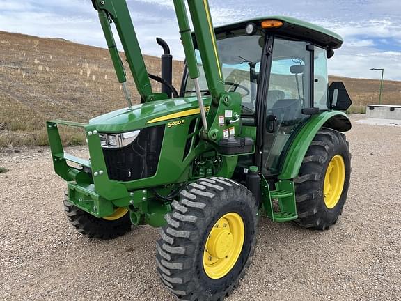 Image of John Deere 5060E Primary image