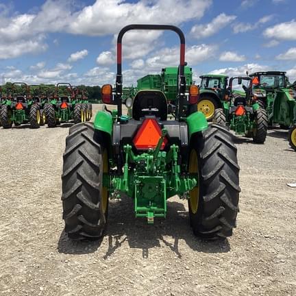 Image of John Deere 5060E equipment image 2