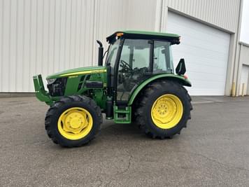 Main image John Deere 5060E