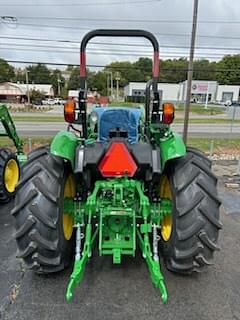 Image of John Deere 5060E equipment image 1