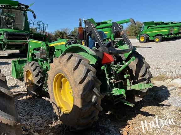 Image of John Deere 5060E equipment image 4