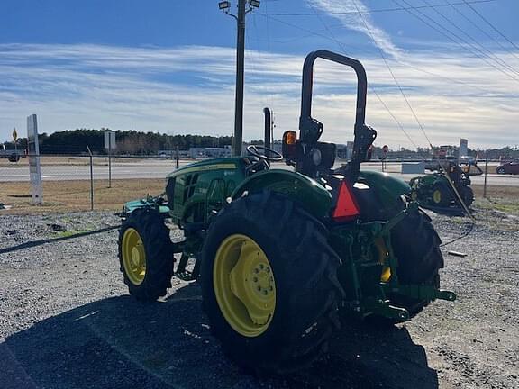 Image of John Deere 5060E equipment image 3