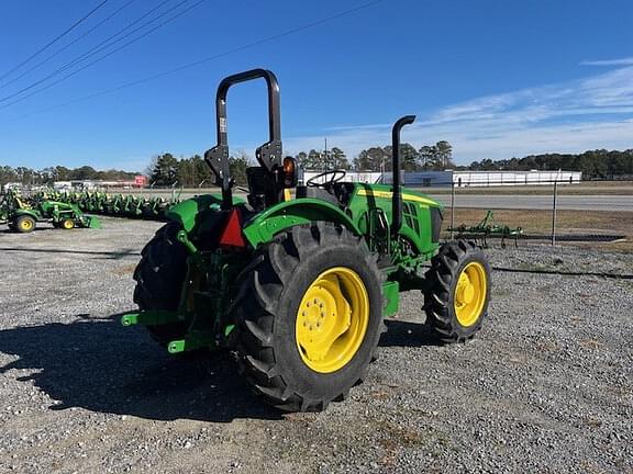 Image of John Deere 5060E equipment image 2