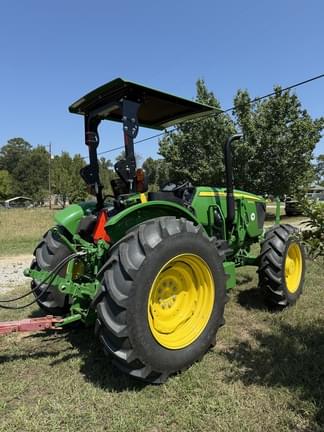 Image of John Deere 5060E equipment image 4