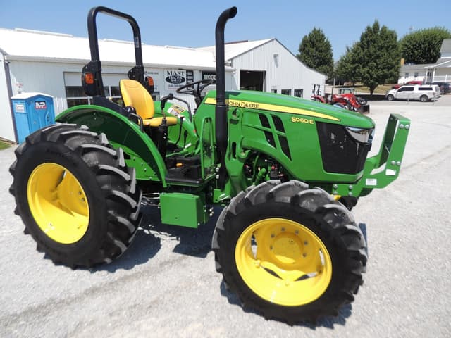 Image of John Deere 5060E equipment image 2