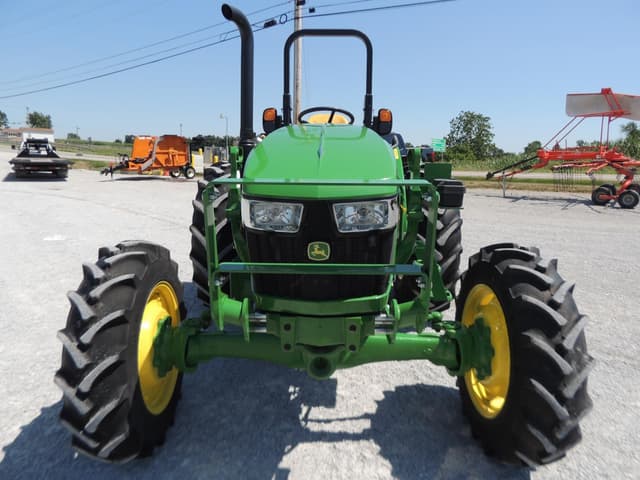 Image of John Deere 5060E equipment image 4