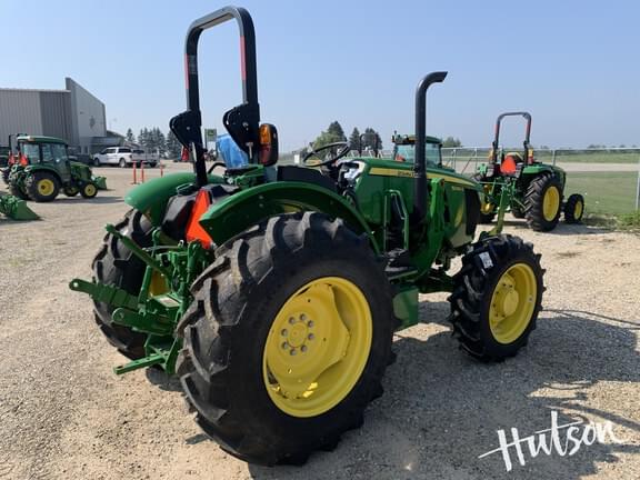 Image of John Deere 5060E equipment image 3