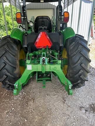 Image of John Deere 5060E equipment image 3