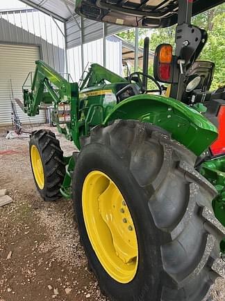Image of John Deere 5060E equipment image 1