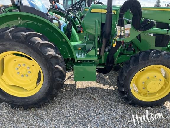Image of John Deere 5060E equipment image 3
