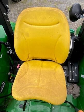 Image of John Deere 5060E equipment image 4