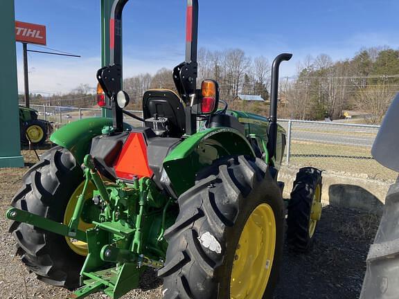 Image of John Deere 5060E equipment image 2