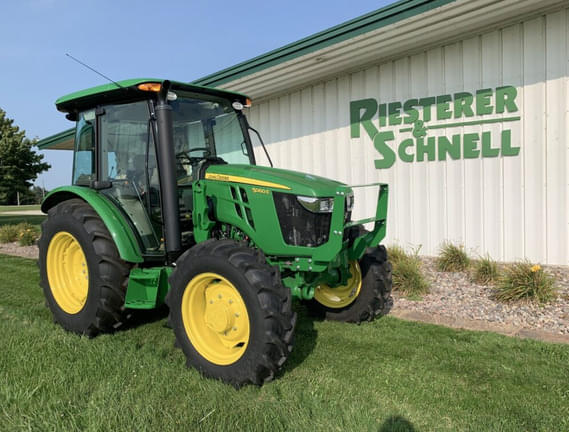 Image of John Deere 5060E equipment image 2