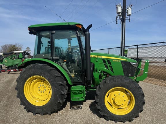 Image of John Deere 5060E Image 1