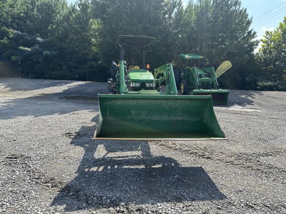 Image of John Deere 5060E equipment image 4