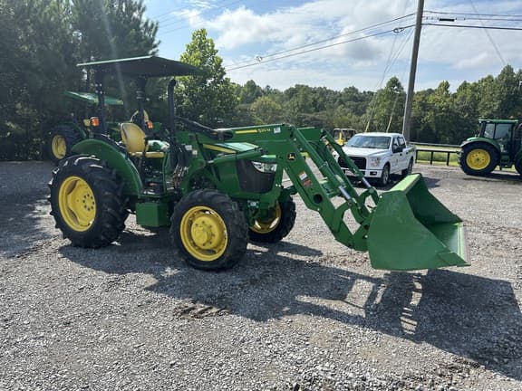 Image of John Deere 5060E equipment image 3