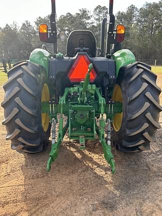 Image of John Deere 5060E equipment image 2