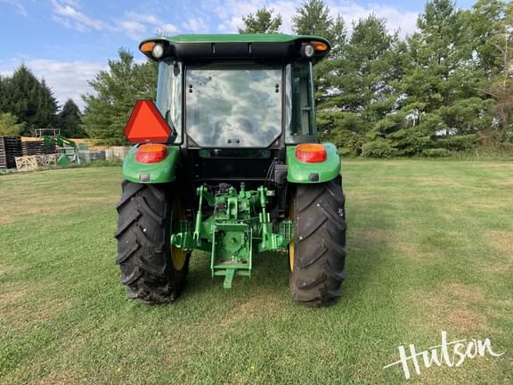 Image of John Deere 5060E equipment image 3