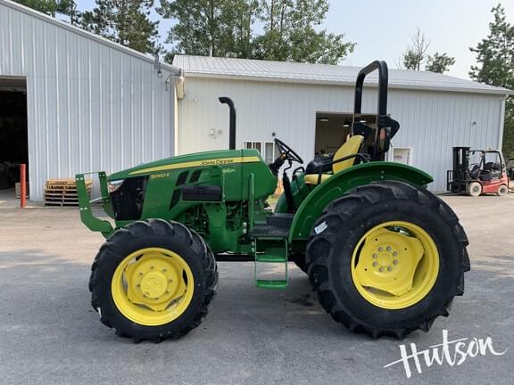 Image of John Deere 5060E equipment image 1
