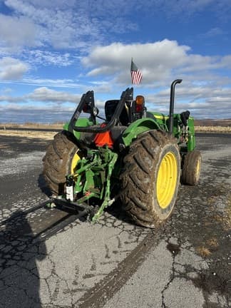 Image of John Deere 5060E equipment image 2