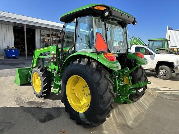 Image of John Deere 5060E equipment image 4