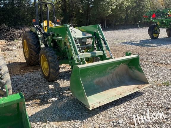 Image of John Deere 5060E equipment image 1