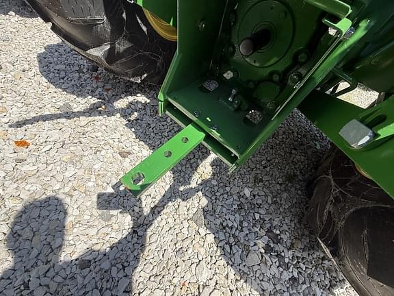 Image of John Deere 5060E equipment image 3