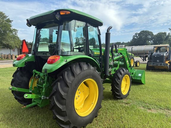 Image of John Deere 5060E equipment image 4