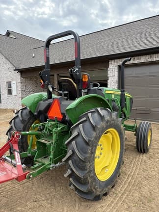 Image of John Deere 5060E equipment image 2