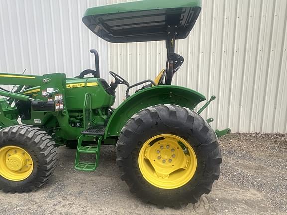 Image of John Deere 5060E equipment image 4