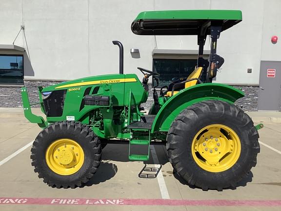 Image of John Deere 5060E Primary image