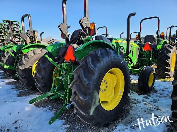 Image of John Deere 5060E equipment image 3
