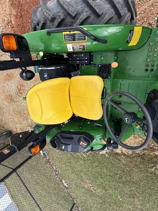 Image of John Deere 5060E equipment image 4