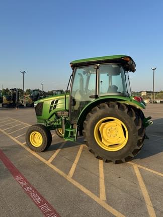 Image of John Deere 5060E equipment image 3
