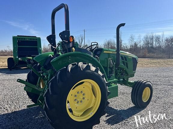 Image of John Deere 5060E equipment image 2